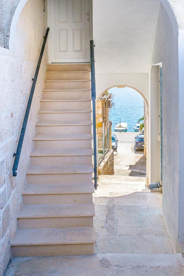 Villa Trebotic Milna  Exterior photo